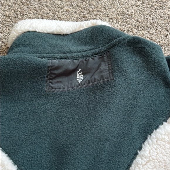 FP Movement Fall To Rise Fleece Quarter Snap size small - Picture 5 of 7